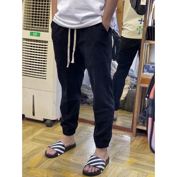 Quần jogger nhung tăm