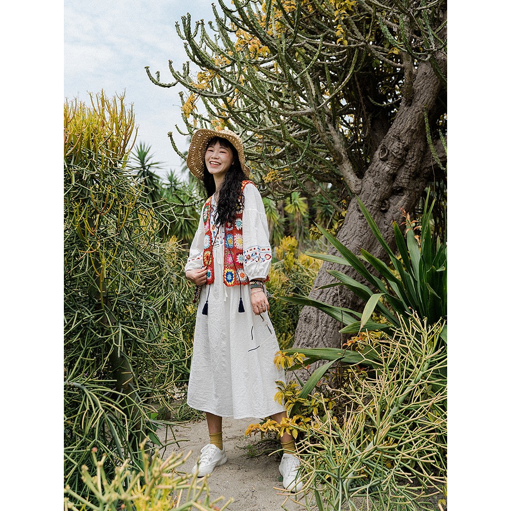 Váy boho dáng dài thêu đi du lịch