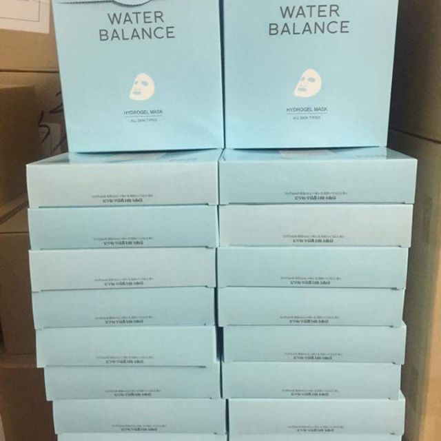 1 hộp 10 miếng Mặt nạ giảm đỏ phục hồi sau lăn phi kim water balance LINDSAY