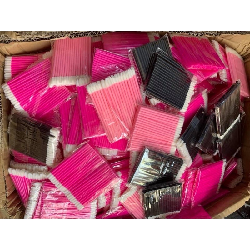 Tăm chà mực có màu hồng và đen