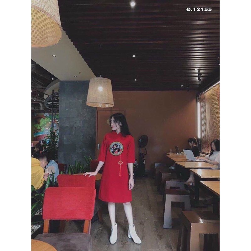 Đầm tết đỏ thiết kế thêu bướm cực xinh chất vải mịn đẹp | BigBuy360 - bigbuy360.vn