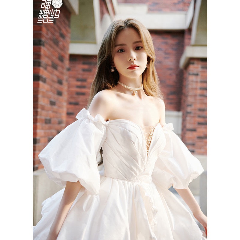 Đầm Ngắn Tay Phồng Cổ Chữ V Màu Trắng Phong Cách Retro Thời Trang Xuân Hè ∋ 2022