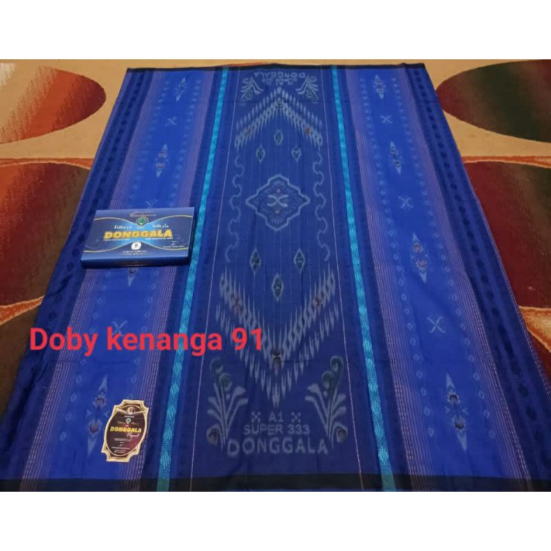 Bộ Bài Hát Donggala Sarong, Doby