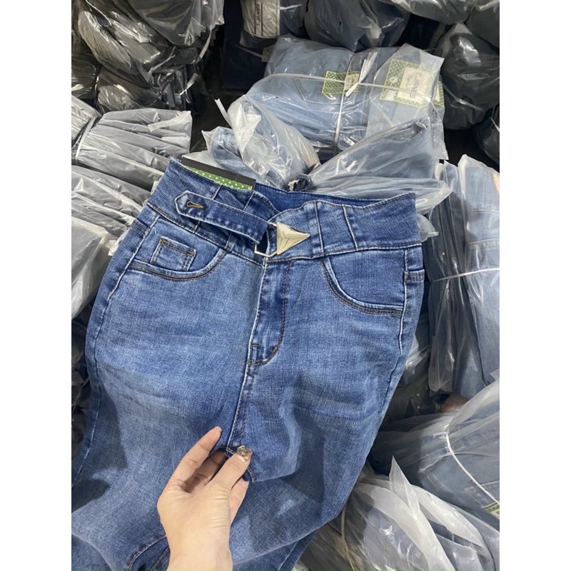 Quần bò ôm cạp cao khuy lệch | BigBuy360 - bigbuy360.vn