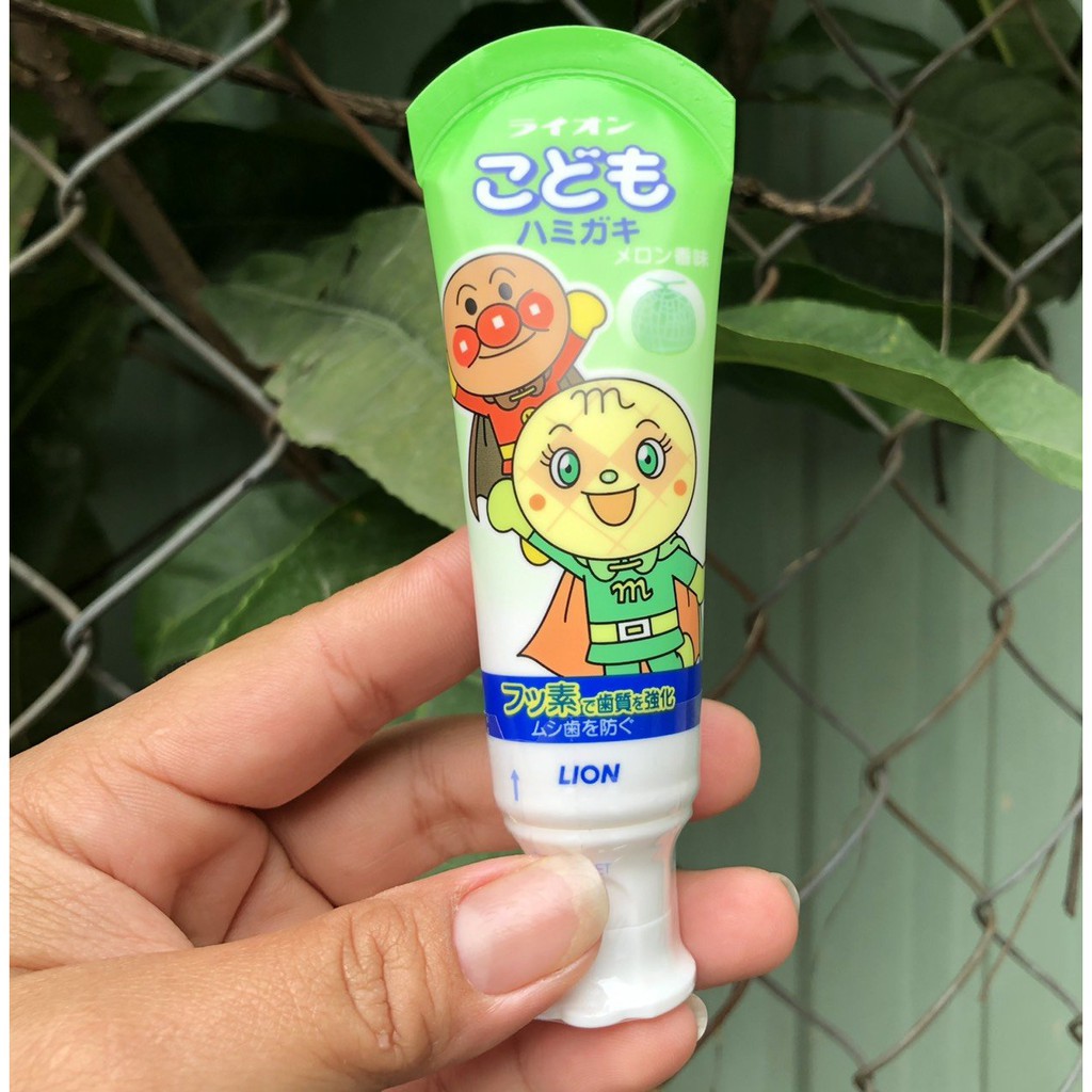 Kem Đánh Răng Trẻ Em Lion Vị Dâu / Dưa Lưới Nhật Bản - Tuýp 40g