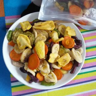 Rau củ quả sấy giòn