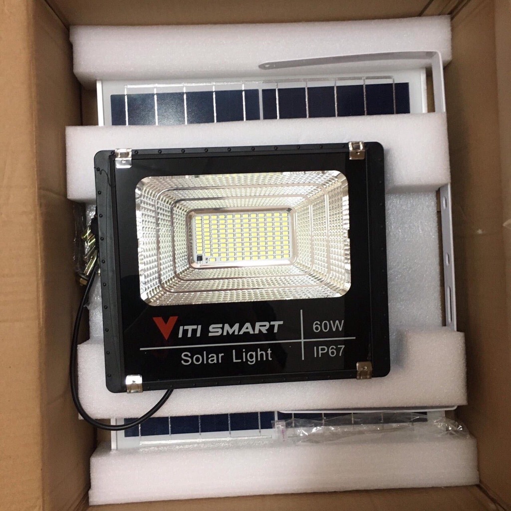 Chính hãng ViTi Smart. Đèn pha năng lượng mặt trời 60W