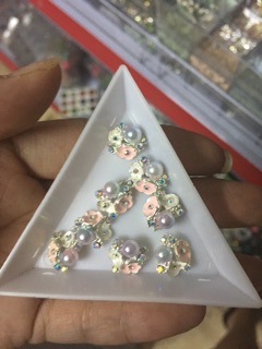 Đá hình các loại (giá 1 viên)