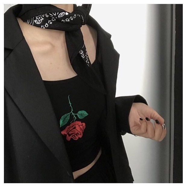 áo 2 dây croptop thêu hoa hồng đỏ thời trang nữ cá tính