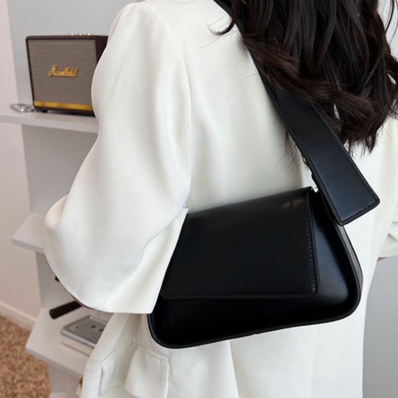 Túi Đeo Chéo Dây Xích Dễ Phối Đồ Thời Trang Cho Nữ