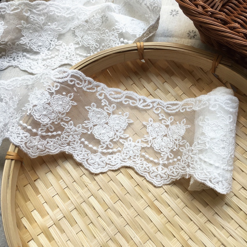 Tấm Vải Ren Hoa Màu Trắng Đen Rộng 8CM Dài 1 Yard Dùng May Váy Cưới