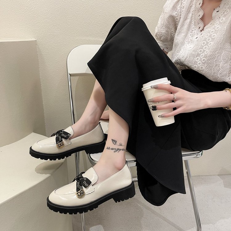 [ Mã 66CBSALE giảm 30K đơn 200K] Giày búp bê đế bằng mũi tròn đính nơ xinh xắn dành cho nữ | BigBuy360 - bigbuy360.vn