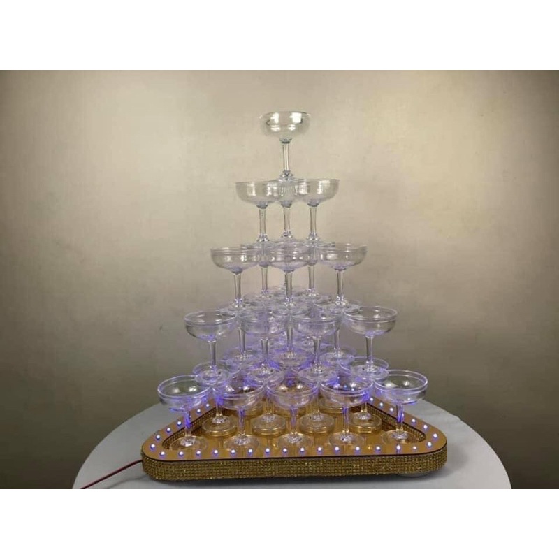 Tháp ly tam giác 5 tầng