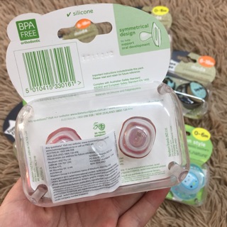 NÚM TI GIẢ TOMMEE TIPPEE