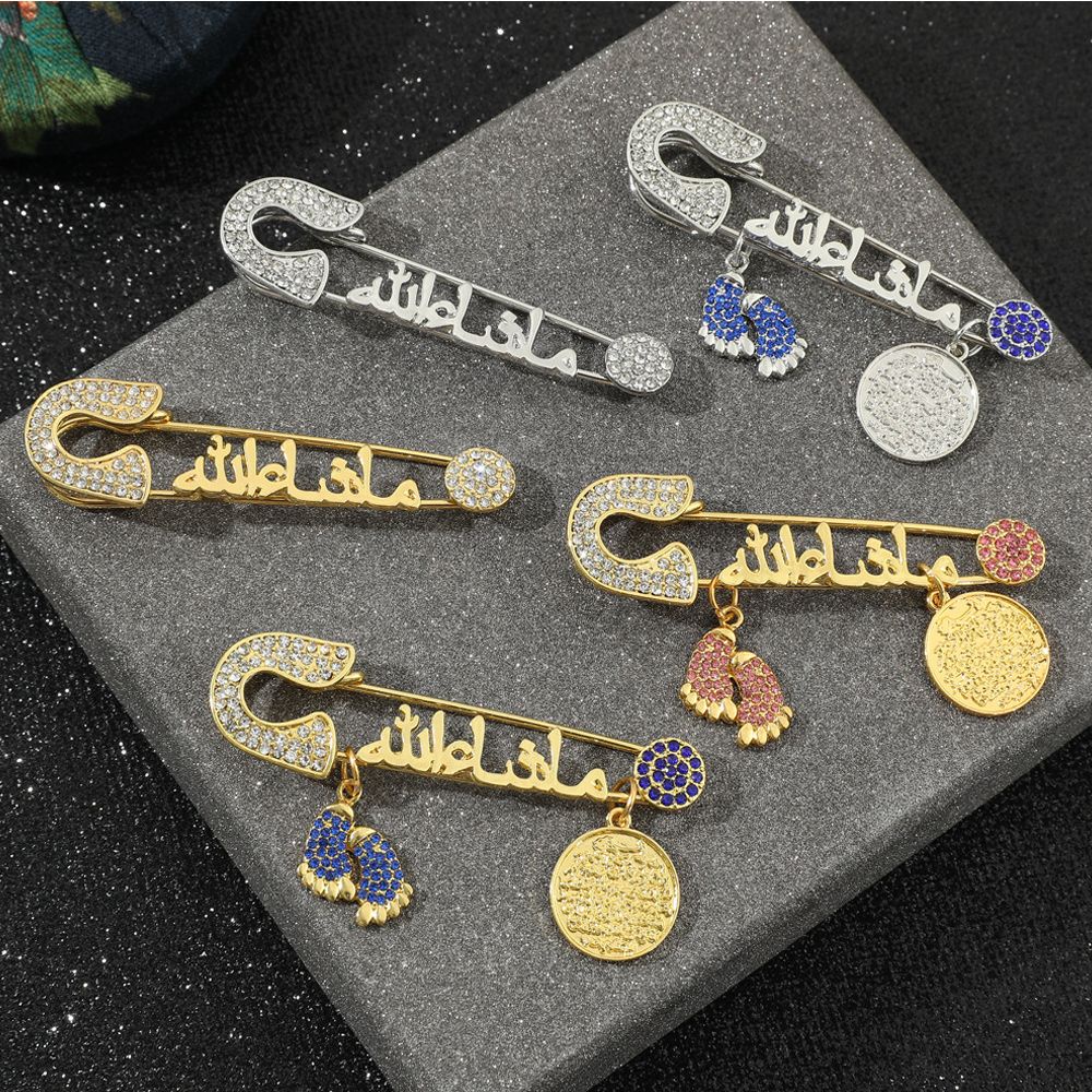 Ghim cài áo hình chữ cái đính đá zircon phối tua rua thời trang sang trọng