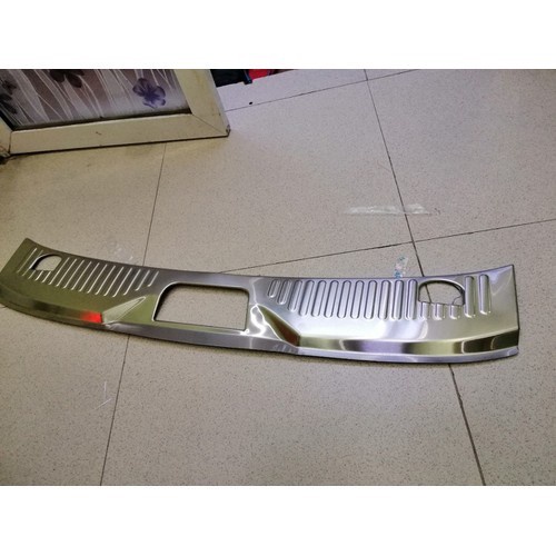 Chống trầy cốp, nẹp cốp INOX xe Everest 2018 2019 2020 2021 2022 mẫu INOX