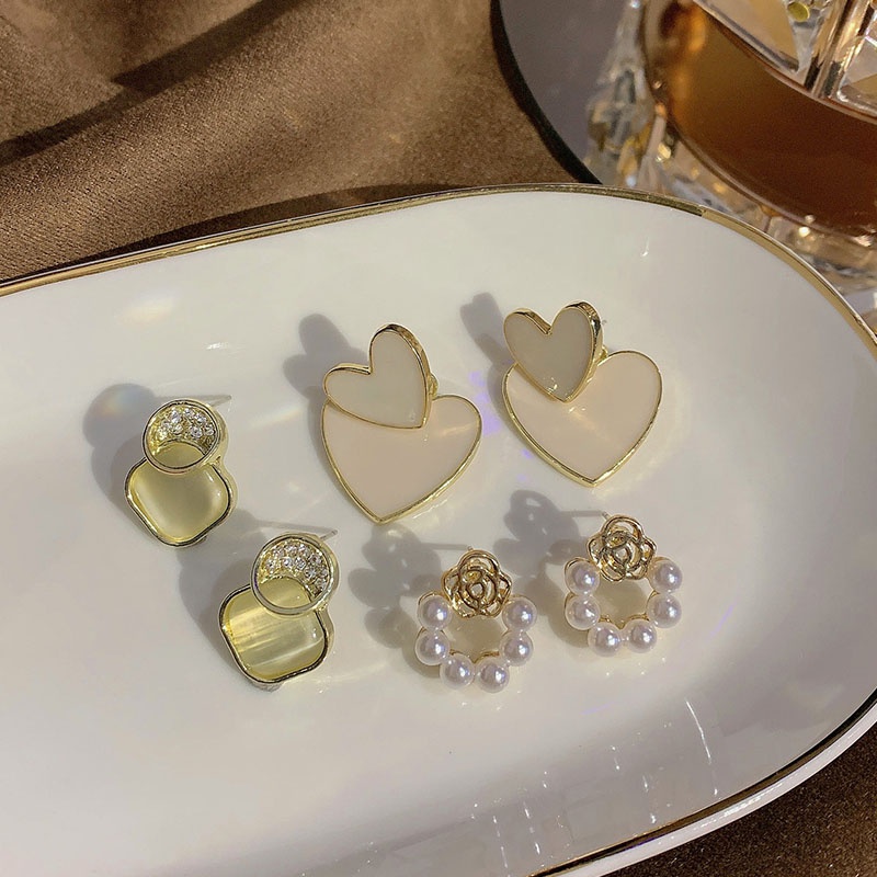 Khuyên Tai Nữ Hình Trái Tim Thời Trang Hàn Quốc Xinh Xắn