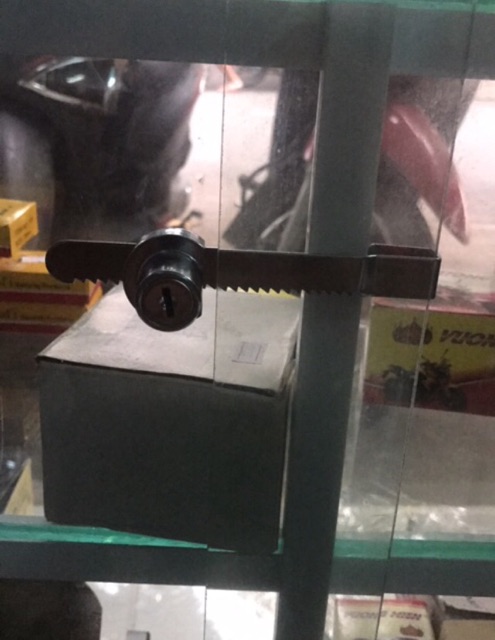 Ổ khoá tủ kính cửa nhôm lùa loại tốt