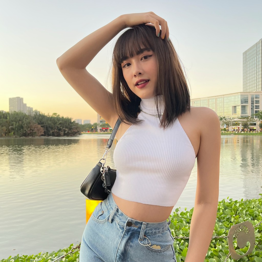 [Mã WASKT304 giảm 15% tối đa 30K đơn 99K] Áo croptop yếm cổ trụ chuẩn form by whattowear | BigBuy360 - bigbuy360.vn