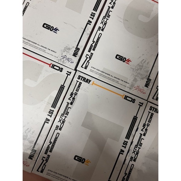 ẢNH NHẠC GO LIVE STRAY KIDS