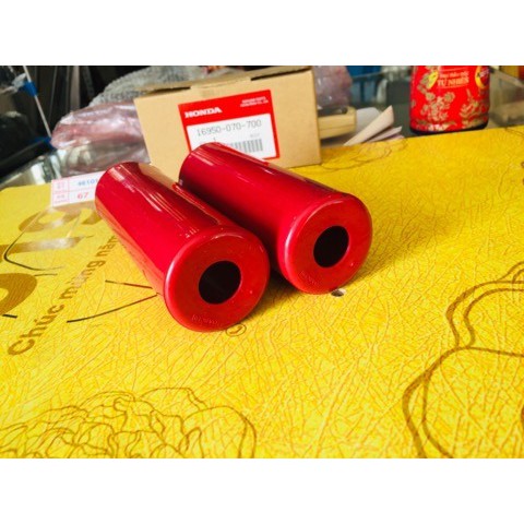 Honda 67-72: ống mũ nhựa đỏ hiệu Daiichi hàng thái cho honda 67-72