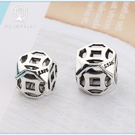 Charm bạc xỏ ngang hình đồng tiền - NQ Jewelry