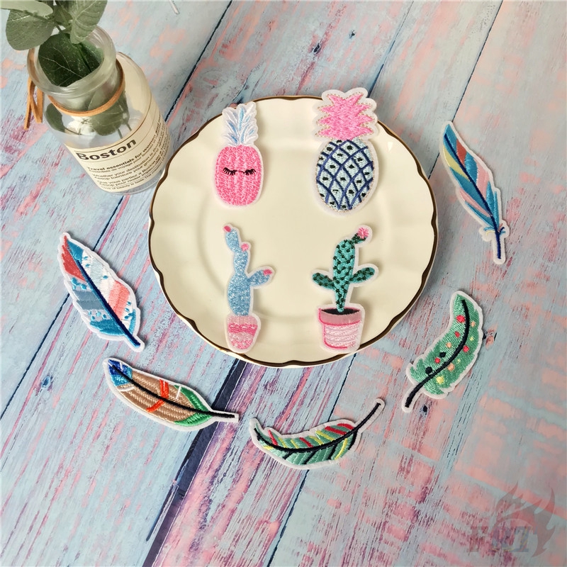 1 Miếng Dán Ủi Quần Áo Hình Quả Dứa / Lông Vũ / Cây Xương Rồng