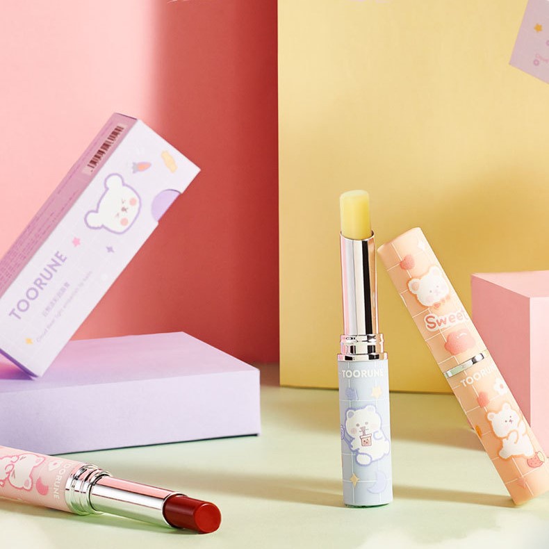 Son dưỡng có màu TOORUNE Cloud Bear Light Embellish Lip Balm dưỡng môi căng mọng, mềm mại, đem lại một đôi môi hồng hào