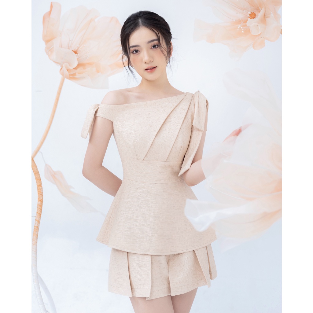 Quần short xếp ly xoè chất liệu gấm cao cấp Beige Short