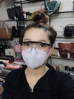 KÍNH BẢO VỆ MẮT TRONG SUỐT