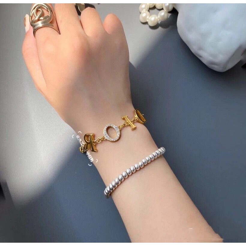 Dây chuyền mặt hình chữ DIOR phong cách cổ điển