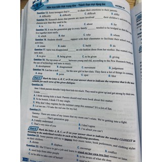Sách - Bứt phá 9+ môn Tiếng anh lớp 11 (Theo chương trình GDPT cũ)