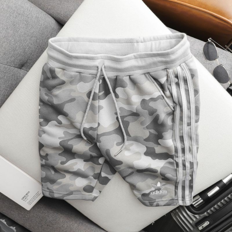 quần Adidas Orginals Short With Three Stripe. Cotton 100% xịn | BigBuy360 - bigbuy360.vn