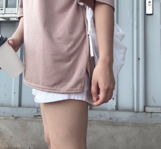 Áo phông xẻ vạt