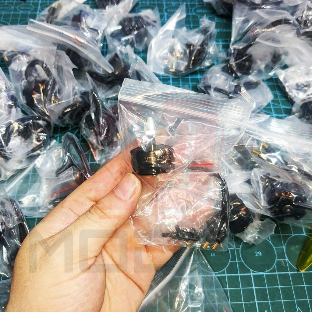 Động cơ không chổi than - Motor brushless MT2204 - 2300kv. Dùng chế tạo máy bay rc & các mô hình điều khiển từ xa