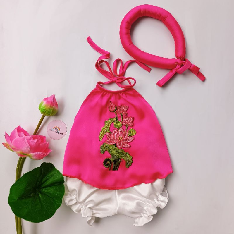 Yếm đào hoa thêu cho bé gái size 3ky - 15ky / Bộ quần áo bé gái