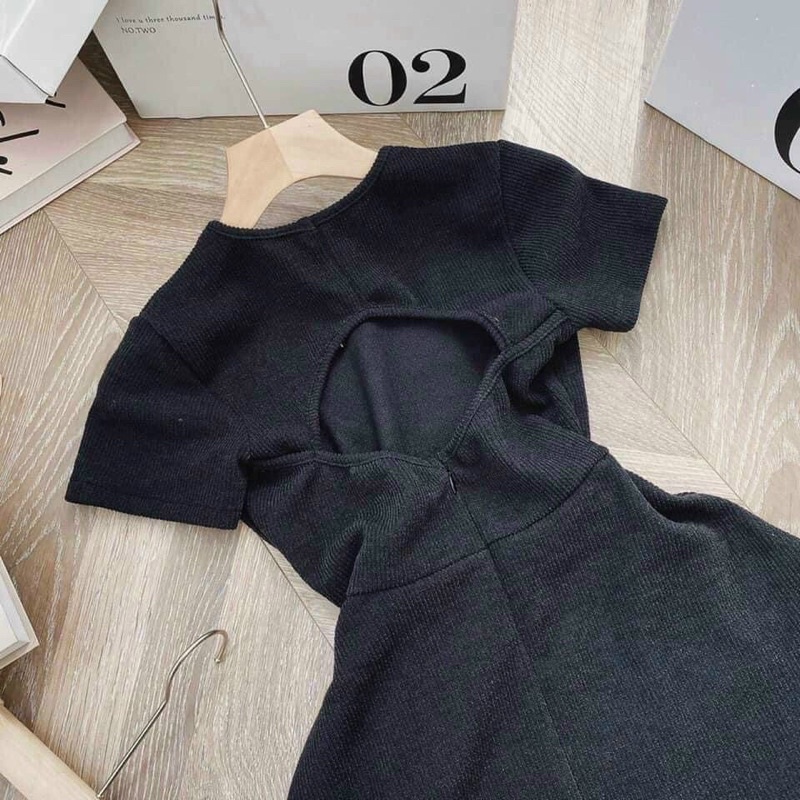Đầm Midi Đen Cutout Lưng Thun Gân siêu đẹp - Hàng có sẵn | BigBuy360 - bigbuy360.vn