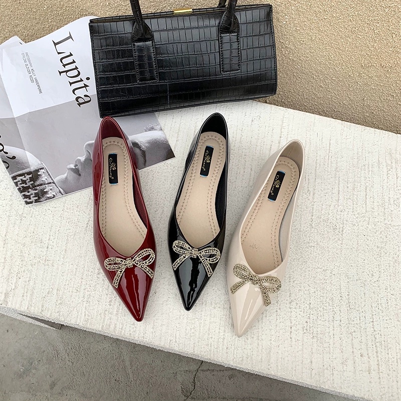 Giày Búp Bê Da Bóng Mũi Nhọn Đính Nơ Gót Thấp Thời Trang Cho Nữ Size 2022