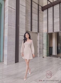 ĐẦM CỔ U KHOÉT LƯNG