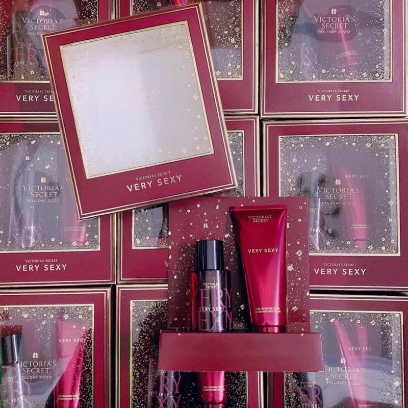 Set 𝐍𝐔̛𝐎̛́𝐂 𝐇𝐎𝐀 𝐕𝐈𝐂𝐓𝐎𝐑𝐈𝐀'𝐒 𝐒𝐄𝐂𝐑𝐄𝐓 𝐕𝐄𝐑𝐘 𝐒𝐄𝐗𝐲 𝐦𝐢𝐧𝐢 𝐄𝐃𝐏 & lotion 100ml