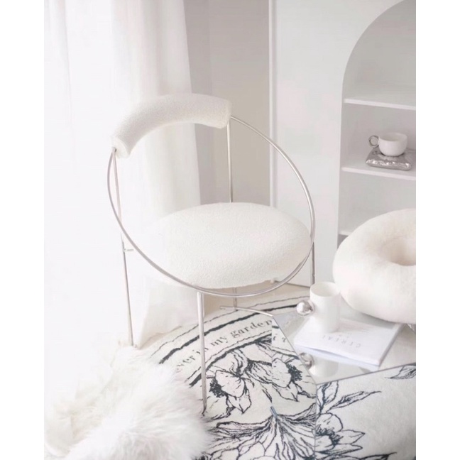 Ghế trang điểm tựa lưng Lee chair màu trắng phong cách Bắc Âu