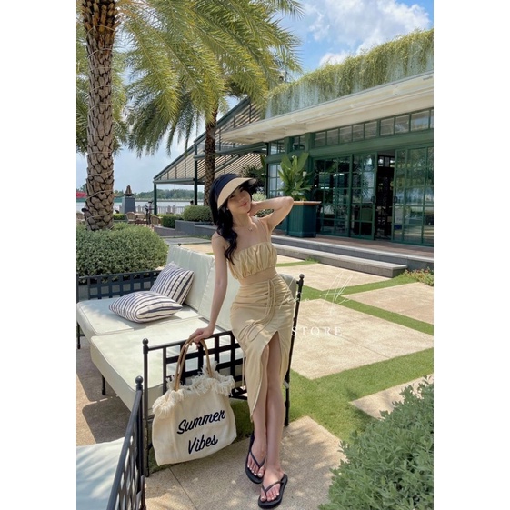 Set Bộ Thun Dẻo Dày Lạnh Áo Croptop Viền Chữ Vàng AlexXangg FF + Quần Ống Xuông Viền Vàng