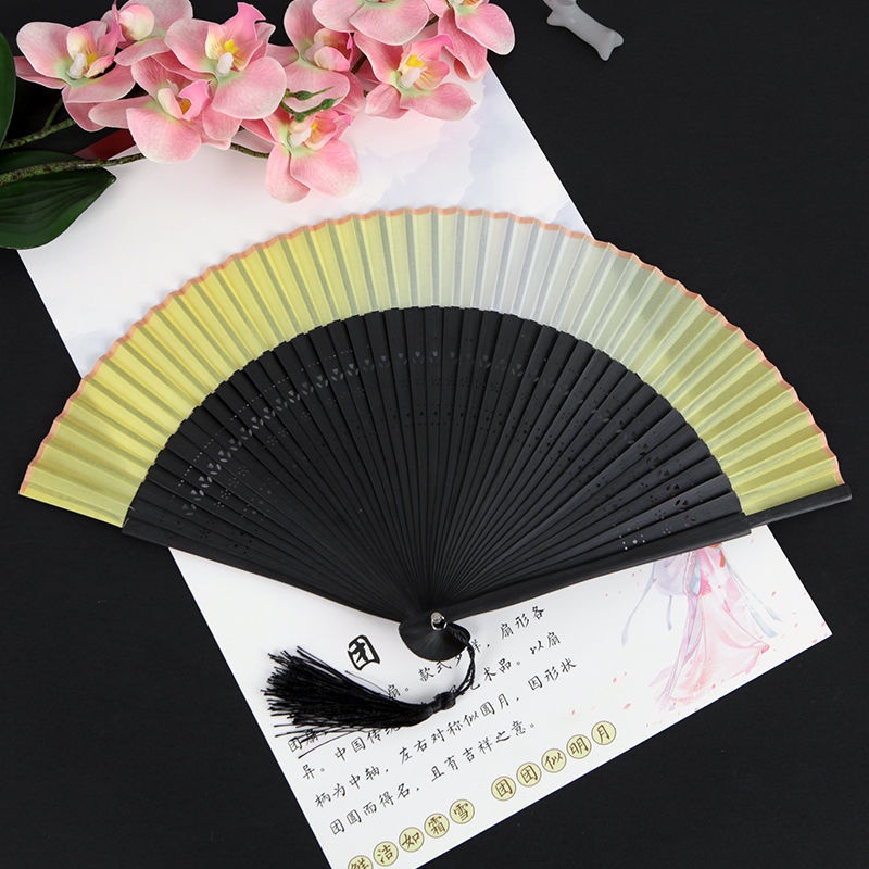 Quạt Xếp Cầm Tay Phong Cách Trung Hoa Cổ Điển