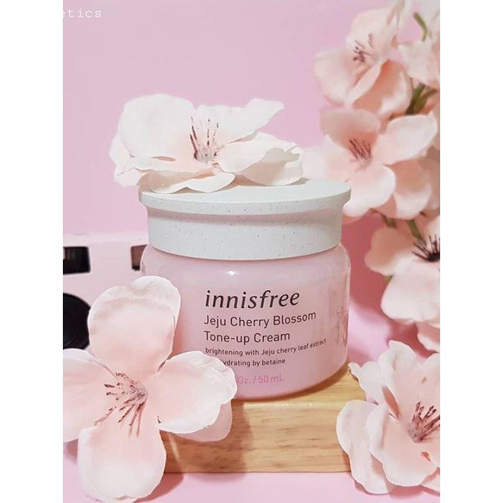 Kem Dưỡng Trắng Da Nâng Tone Innisfree Jeju Cherry Blossom Tone-Up Cream 50ml