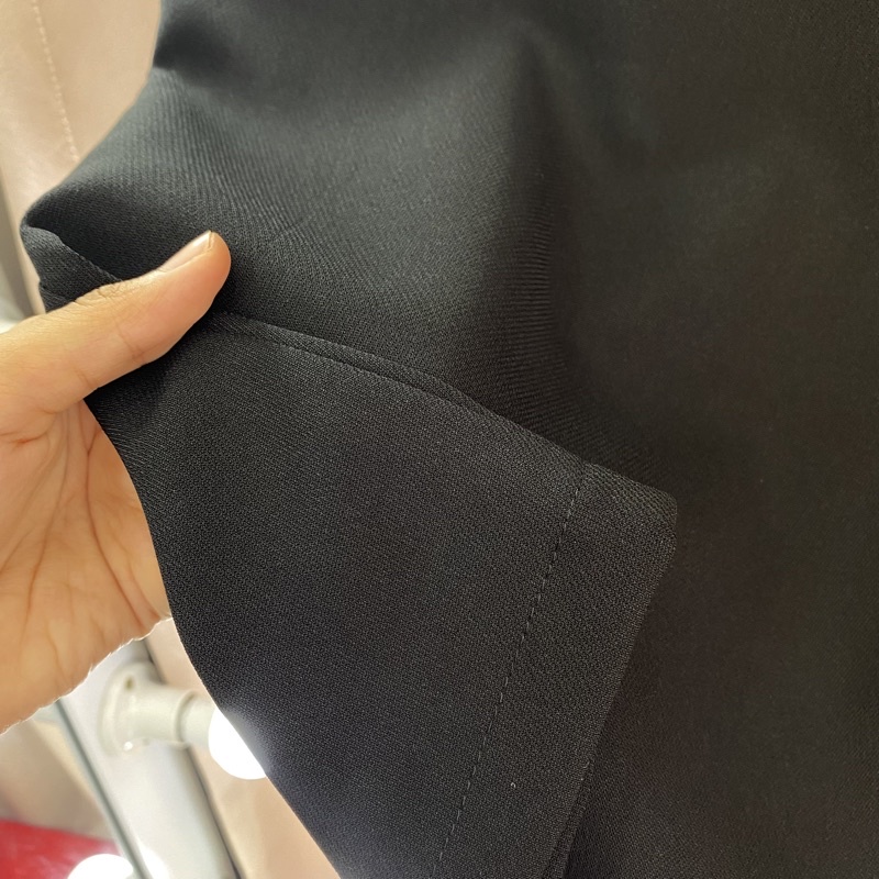 Chân váy công sở ôm HATOP xẻ sau vải thun co giãn 4 chiều loại 1 màu đen có 1 túi bên trong CVOD017