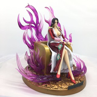 Figure: Boa Hancock Ngồi Ghế
