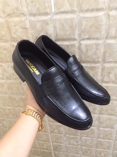 Giày lười trắng