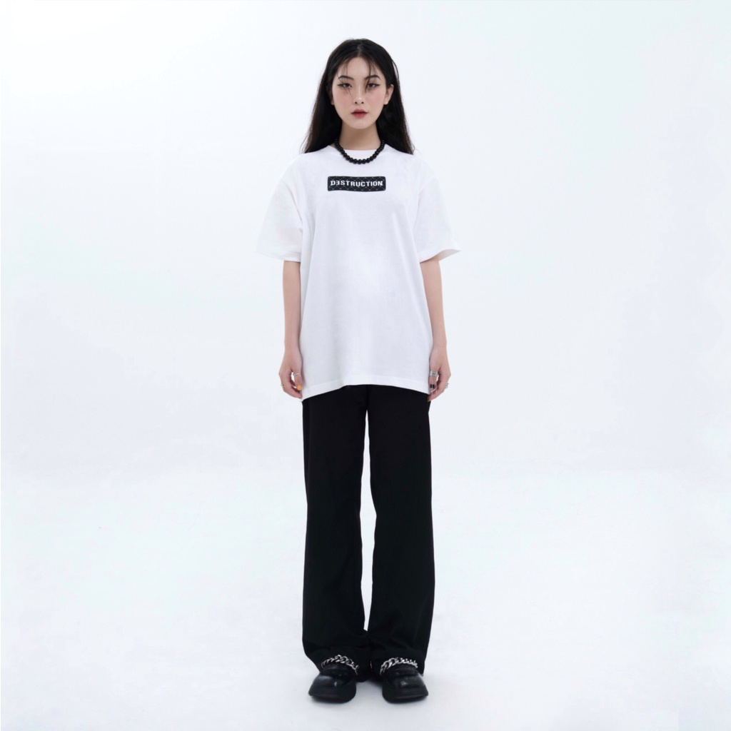 Áo thun nam nữ local brand Destruction cổ tròn may logo da màu đen