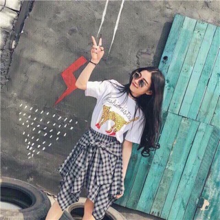 Chân váy kẻ kèm quần bên trong