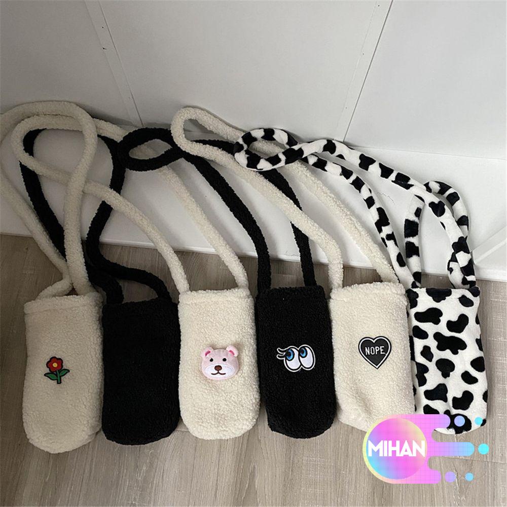 Quai đựng ly nước bằng vải lông có dây đeo họa tiết bò sữa dễ thương cho học sinh sinh viên